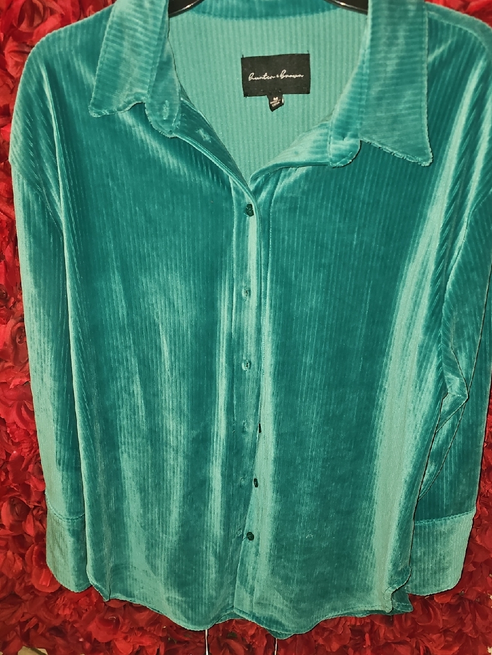 Hunter & Brown Women's Velvet Ribbed Green Button-Down Heavy Shirt Size Medium
